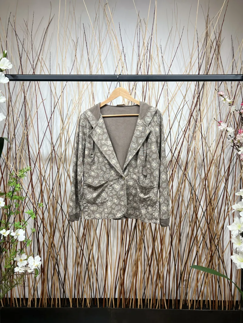 Funktioneller Sweatshirt-Blazer mit Kapuze und Leopardenmuster