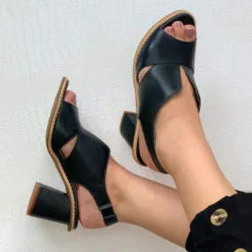 Hely | Zeitlose Eleganz und Haltbarkeit – Sandalen aus echtem Leder